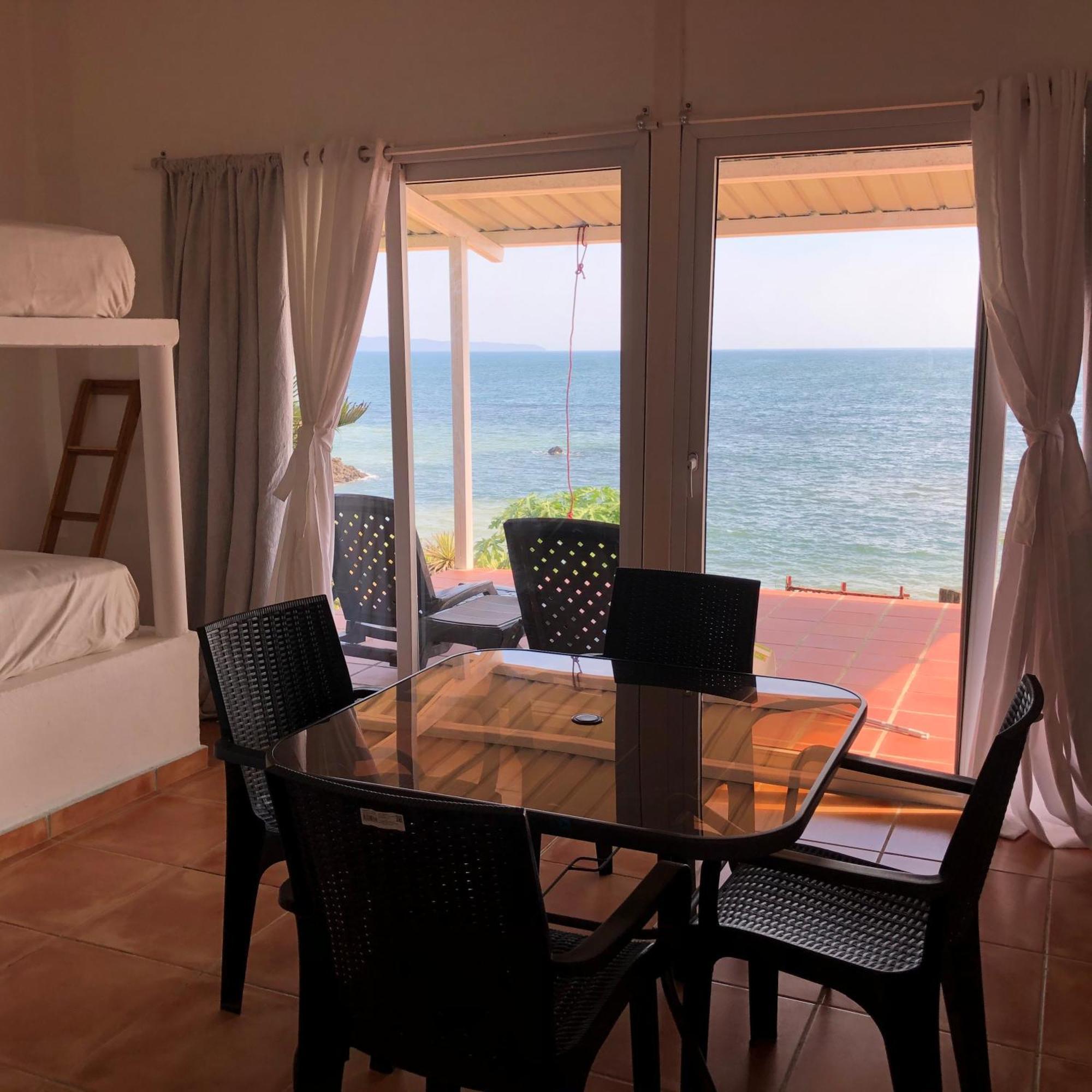 Oceanfront Bungalows - Paradise Rentals Santa Catalina Exterior foto